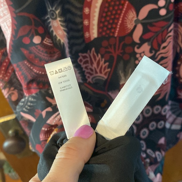 Beautiful Loft midi dress with sheer tiered half sleeves and floral print 😍😍 - Picture 9 of 11